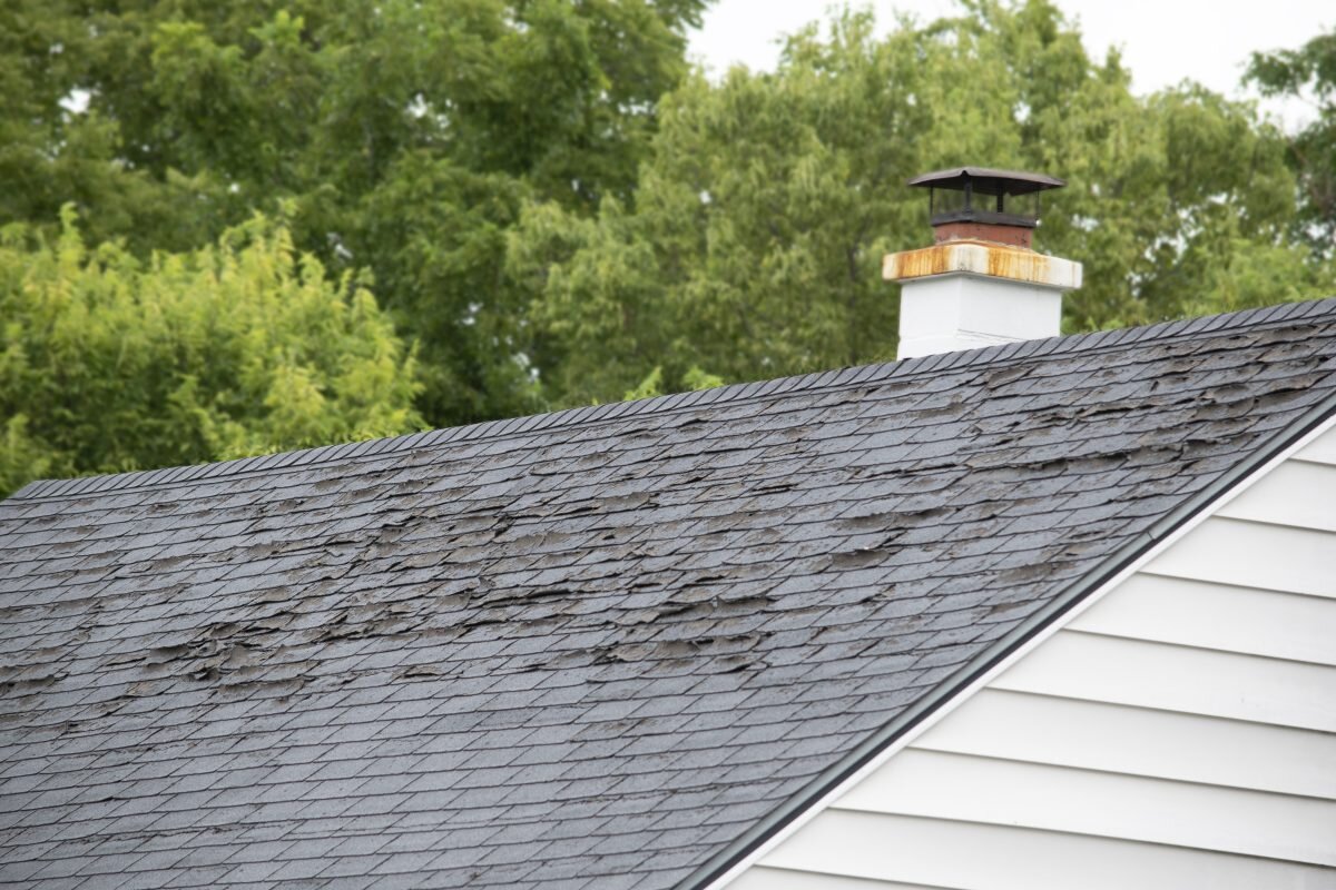 Top 5 Signs You Need a New Roof: How to Spot Them Early hero image