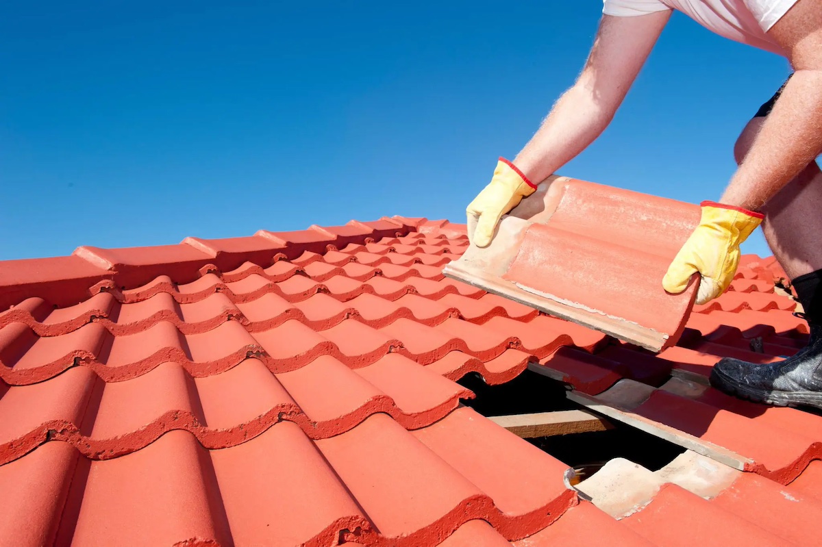 Quick Fixes: DIY Minor Roof Repairs You Can Handle Yourself hero image